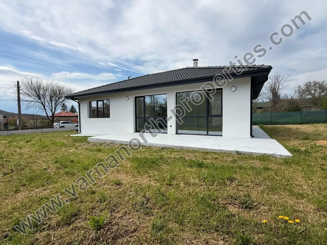 Brandneues, modernes einstöckiges Haus im Dorf Obrochishte – Obrochishte, Hauptfoto