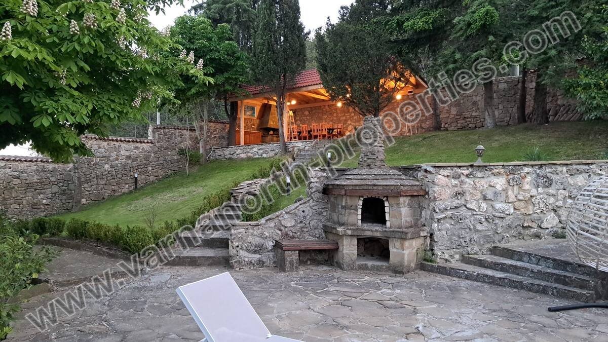 Луксозно имение с морска панорама, басейн и уникален двор в село Рогачево — снимка 4