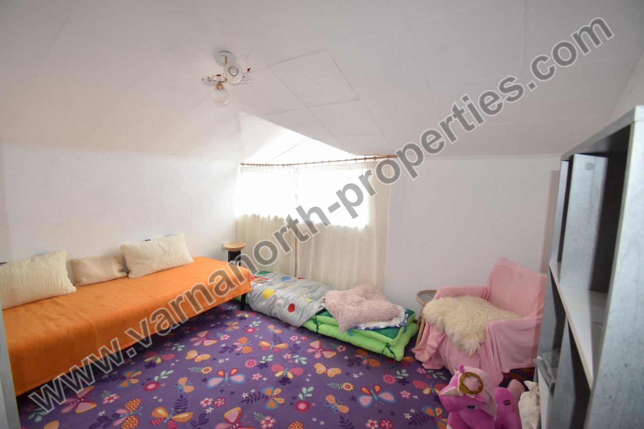 4 bedroom house in excellent village near the sea - picture 15