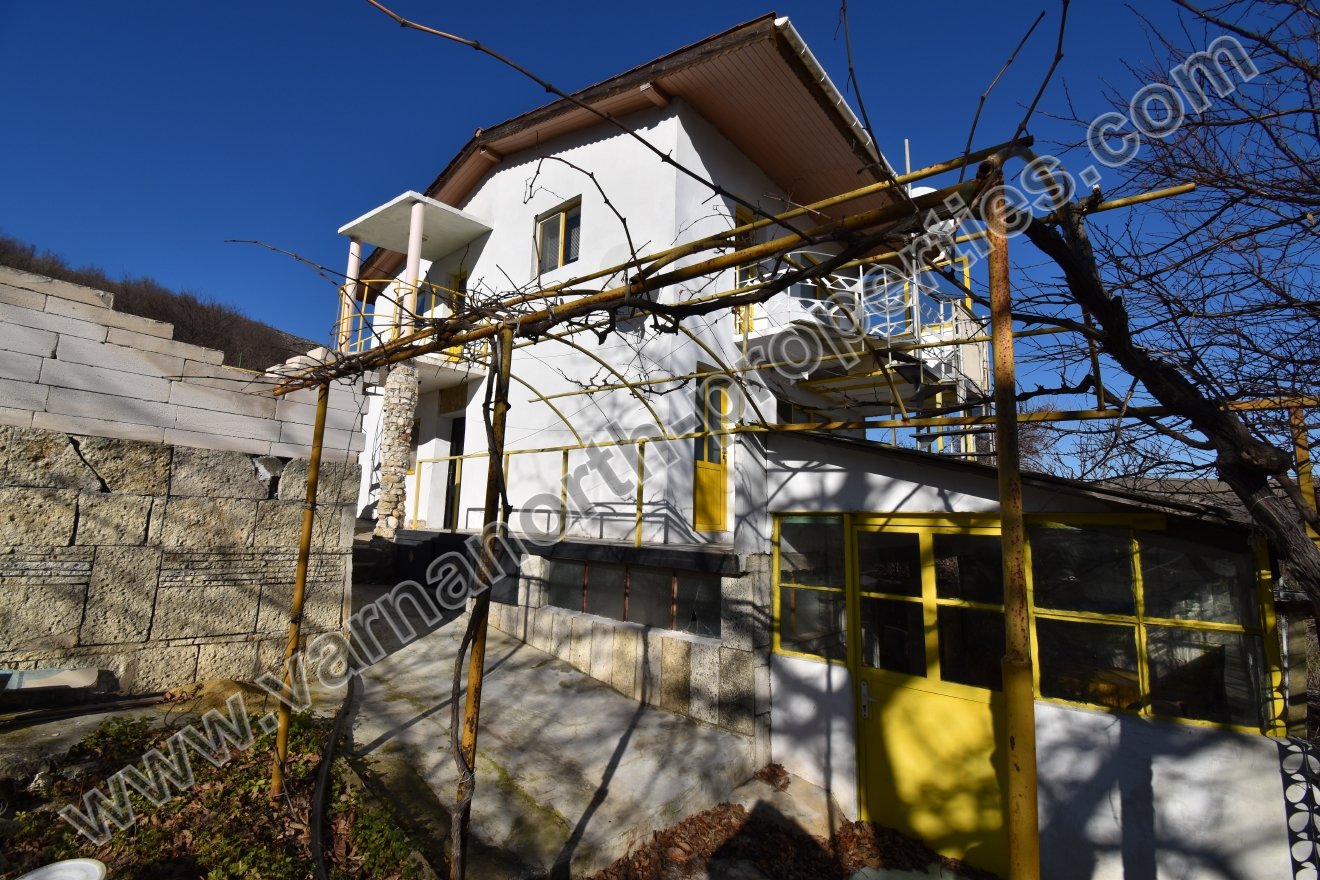 Вила с морска панорама във вилна зона на Балчик — Къща в Балчик