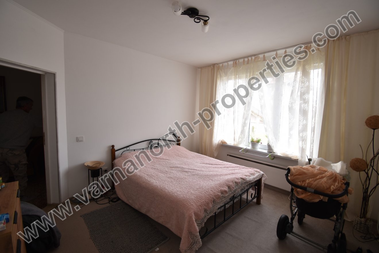 4 bedroom house in excellent village near the sea - picture 11
