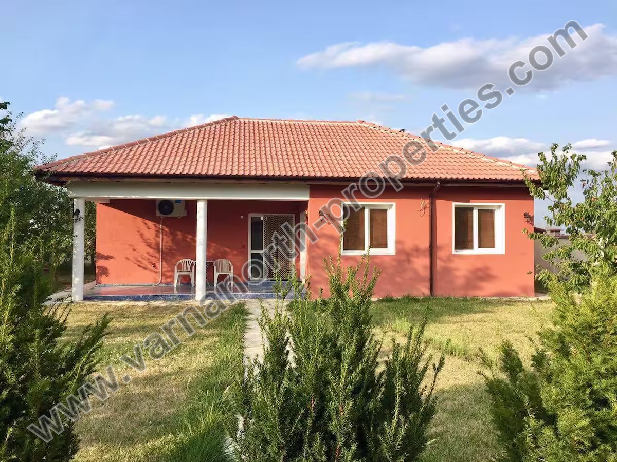 Имот за продажба в село Соколово — снимка 2