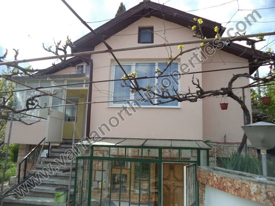 Спретната къща в Балчик — снимка 1