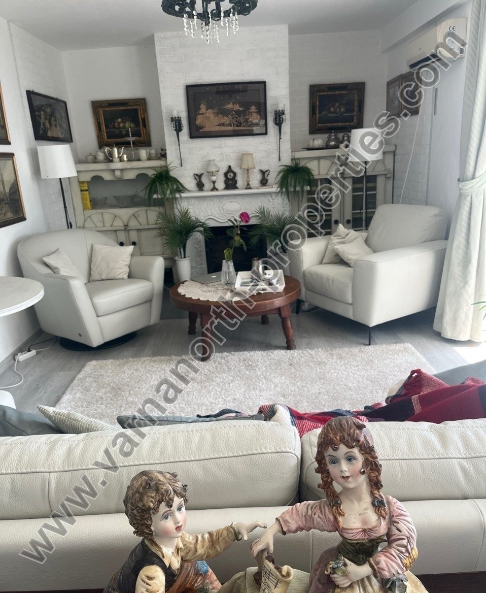 Просторна къща в Балчик — снимка 3