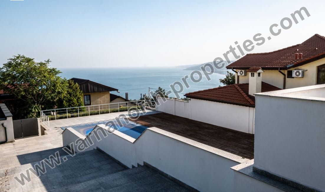 A spacious and bright house with a fantastic panoramic view of the sea - photo 4