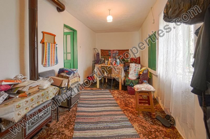Стара къща в село Соколово — снимка 9