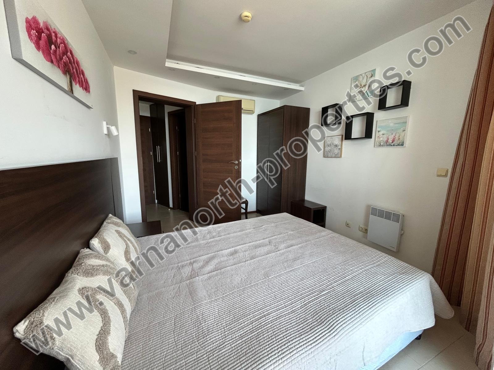 Apartment with a sea view in Balchik — photo 2