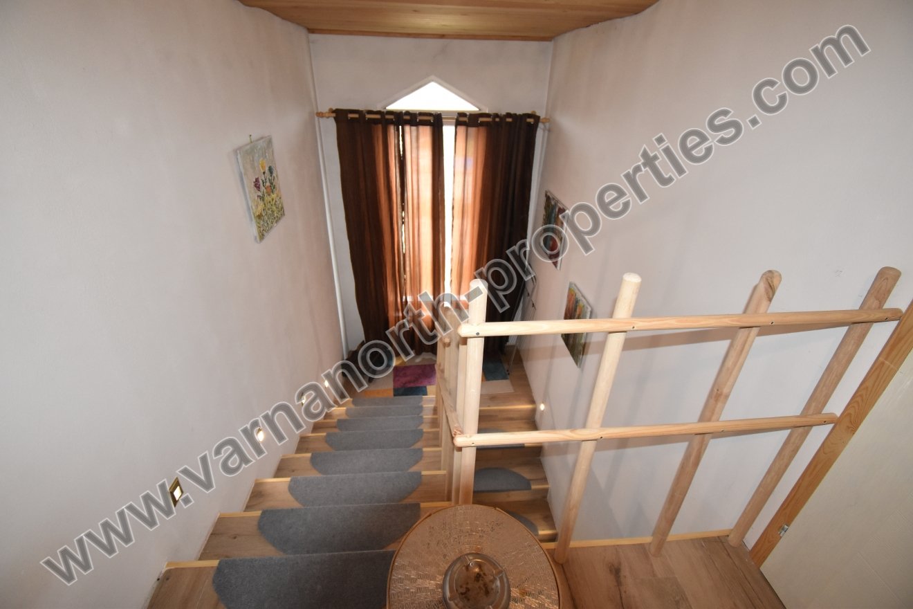 4 bedroom house in excellent village near the sea - picture 12