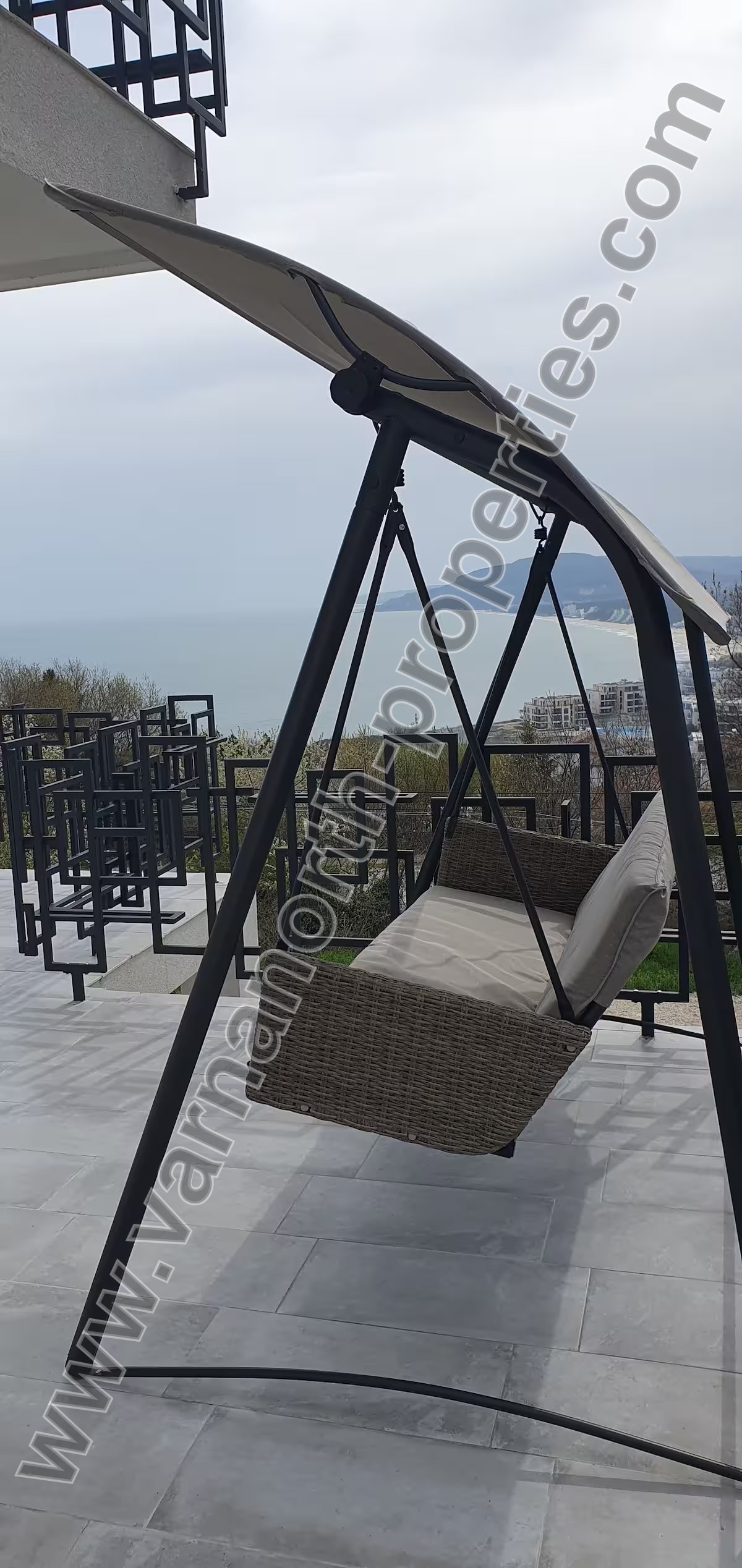 Луксозна къща с 5 спални и панорамна гледка към морето в Балчик — снимка 6