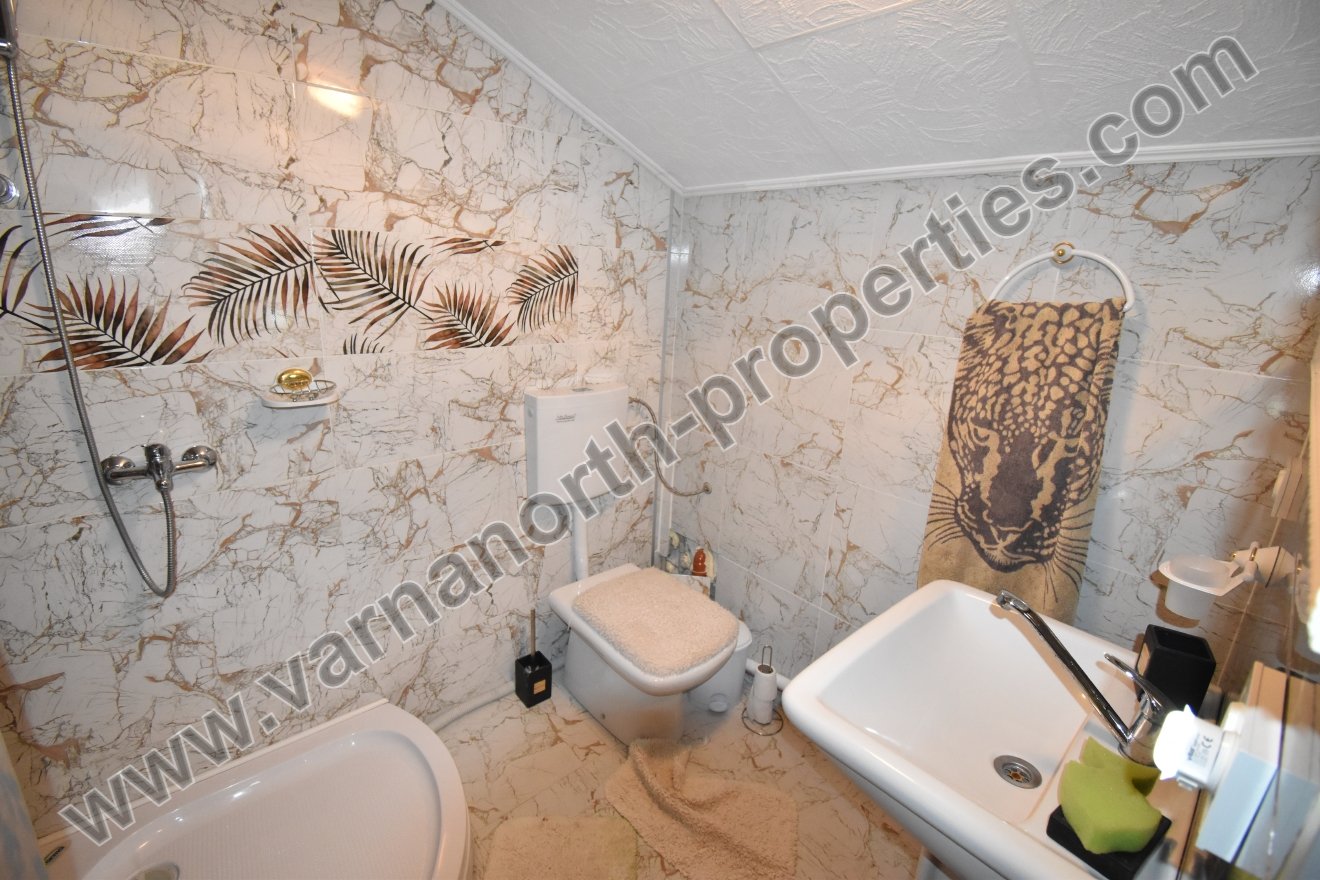 4 bedroom house in excellent village near the sea - picture 16